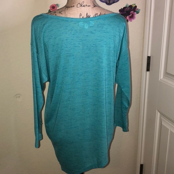 Umgee 3/4 Length Sleeve Tapered Bottom Lightweight Top Size Medium - Picture 5 of 6